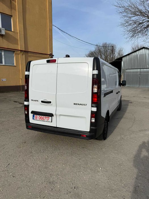 RENAULT Trafic 2016 — imagine 3