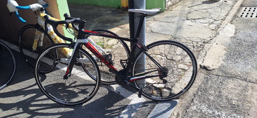 Продам шоссейник Giant Aduanced