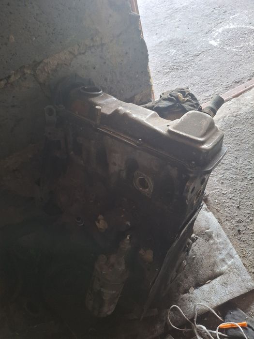 Продам двигатель пассат б3,б4 1.8 моно