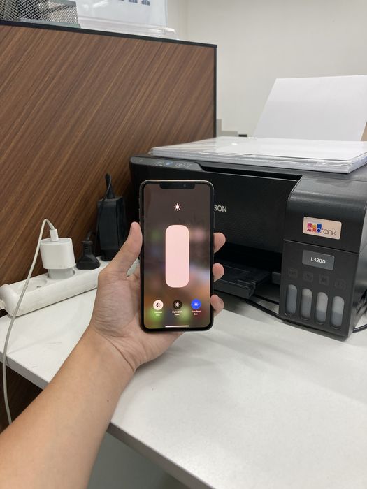 Продам срочно iPhone Xs Max 256GB