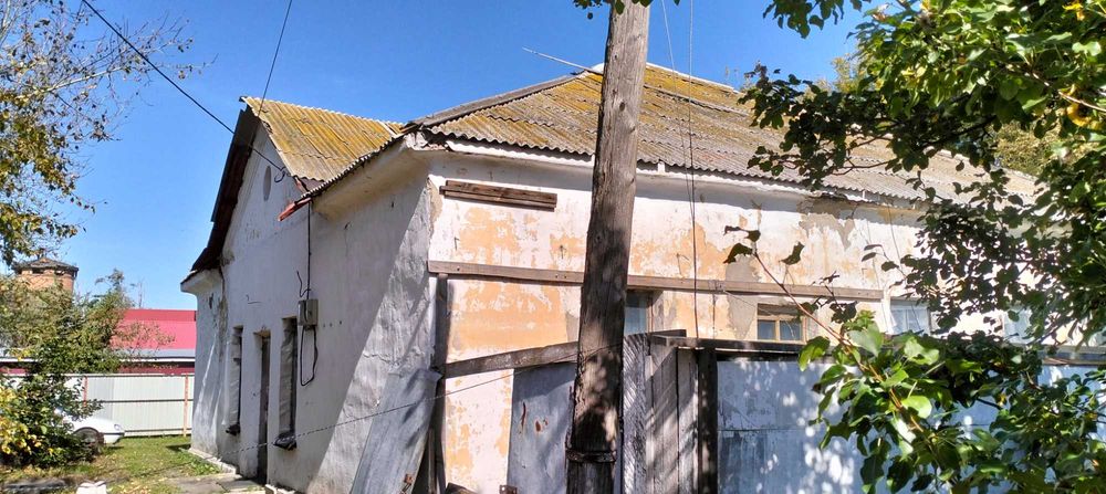 Продам кирпичное здание