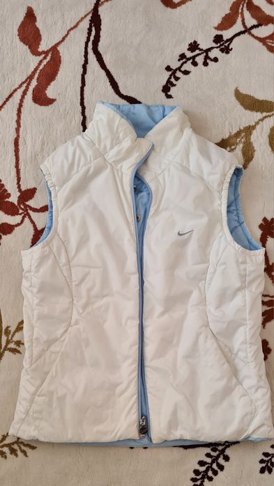 Vesta cu puf Nike dama cu  2 fete