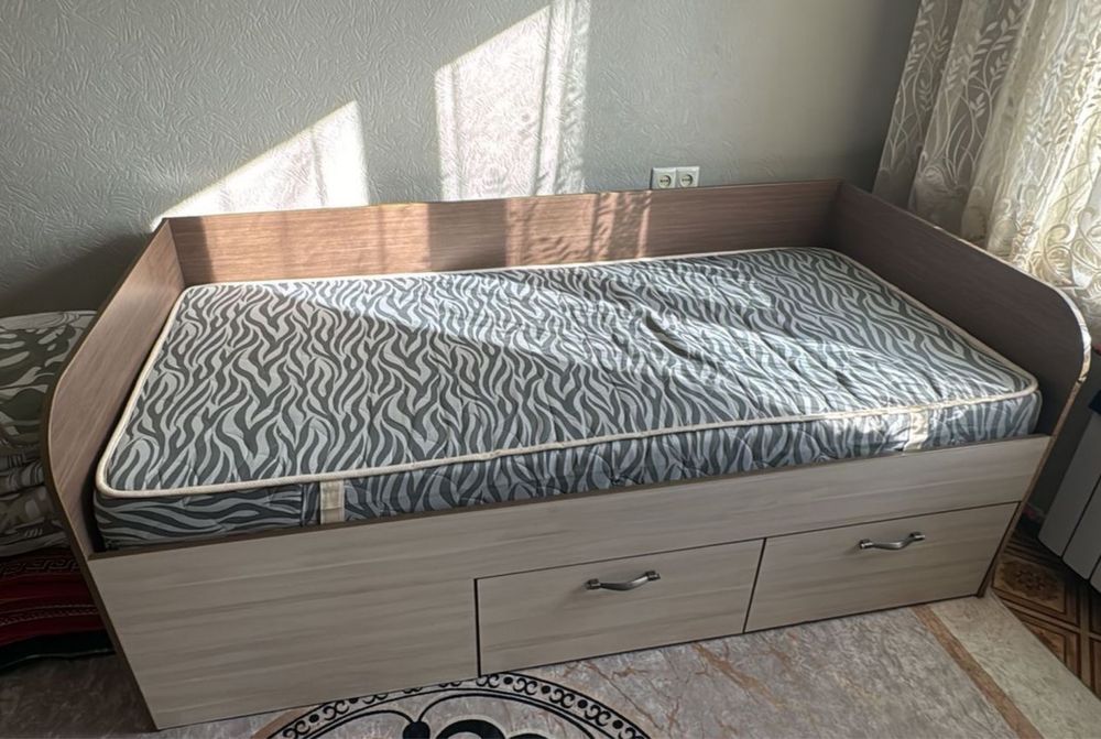 Кровать матраспен бирге