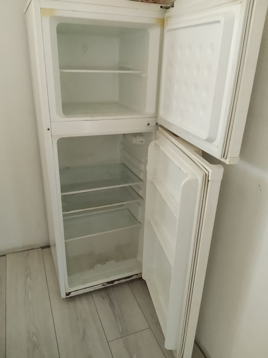 Продам холодильник б/у