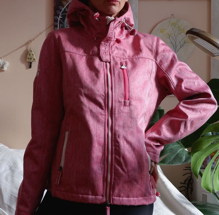 Ветровка Superdry