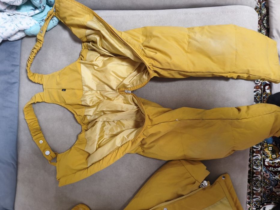 Продаю куртку осень зима