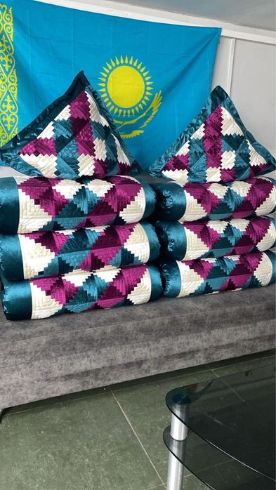 Құрақ көрпе сатылады 6дана 4жастық