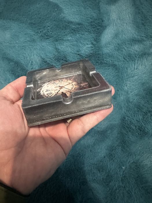 Scrumieră hand-made din rășină epoxidică – model „Trecerea Timpului”