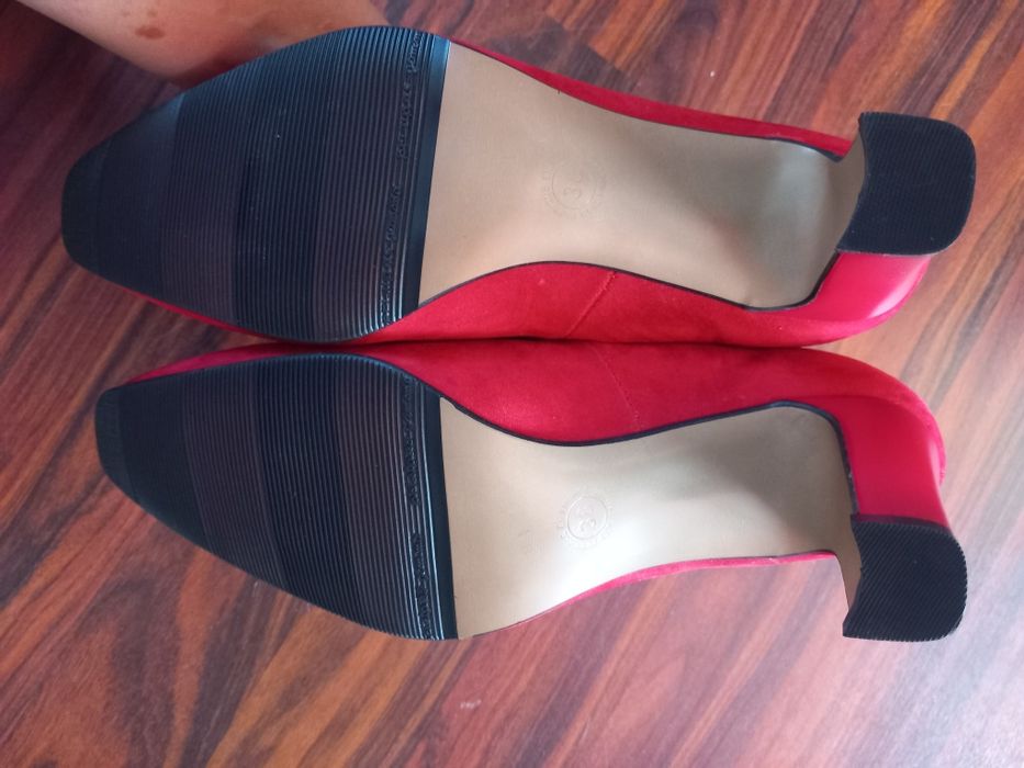 Pantofi mărimea 38