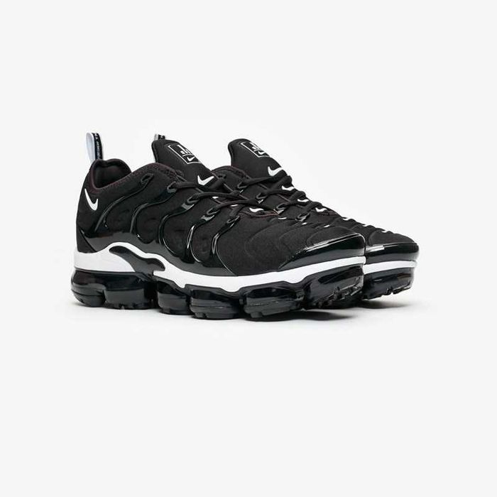 НОВО! Спортни Обувки / Nike AIR VaporMax Black and White /