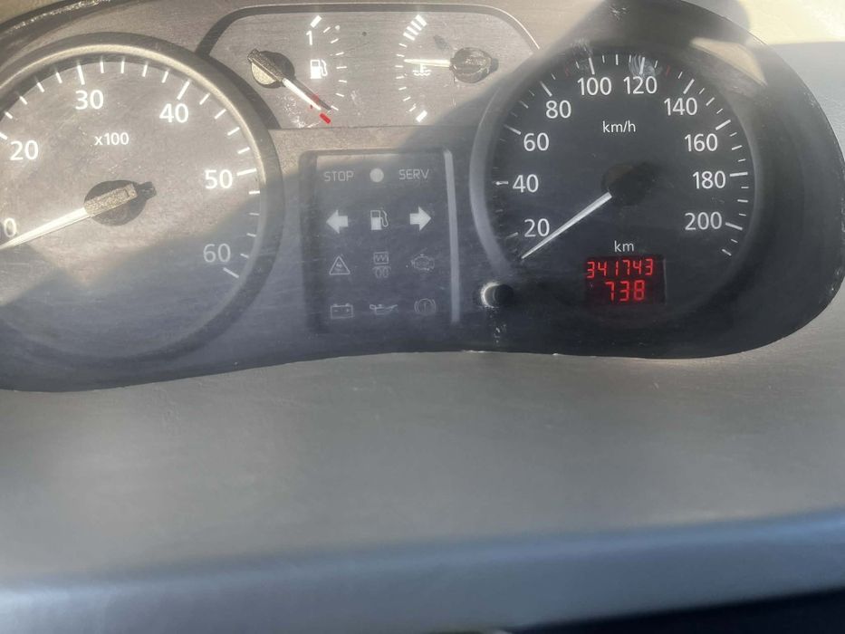 Renault Trafic 1,9 Diesel Accept Variante  să  dau eu diferență mai pt Audi 2010  în sus