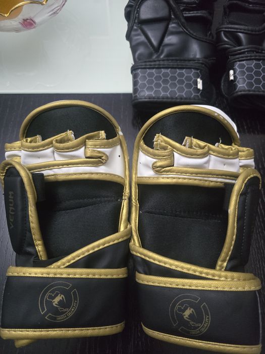 ПЕРЧАТКИ боксерские и черепашки