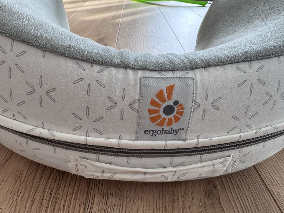 Възглавница за кърмене Ergobaby