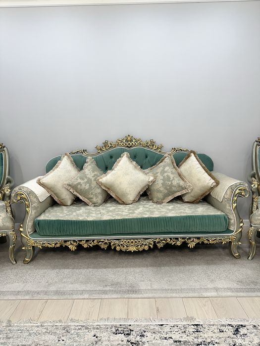 Диван с креслами