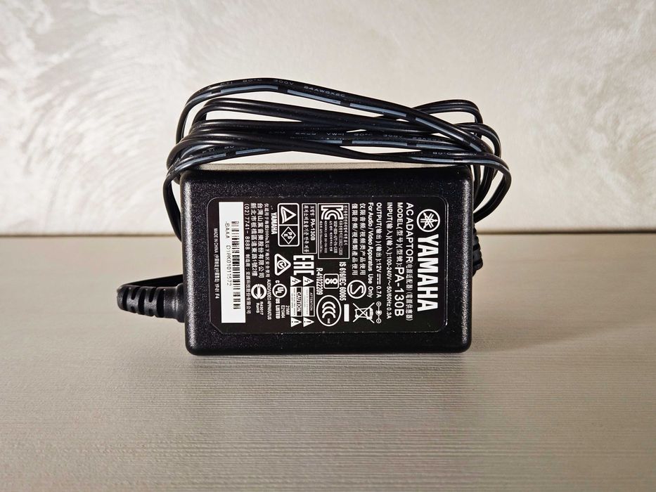 Alimentator Clape Yamaha PA-130B original, stare excelenta