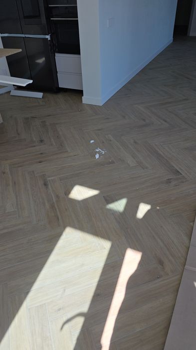 Execut lucrari de construcții si finisaje interioare si exterioare