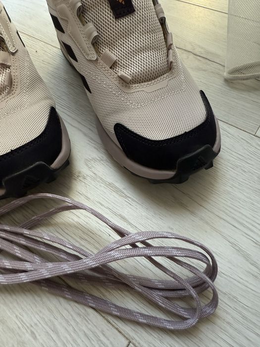 Ботинки Adidas модель IE3889