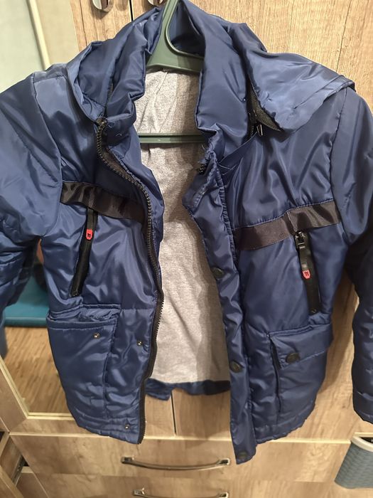 Продам верхнюю одежду на мальчика