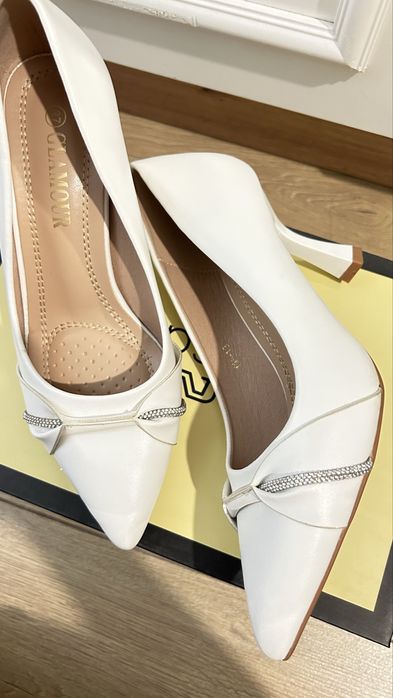 Белые туфли классика