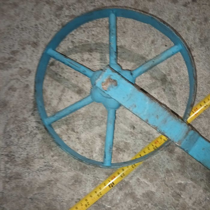 метално водещо колело