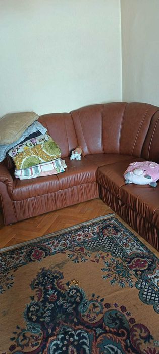 Decomandat 2 camere la Piata Deva