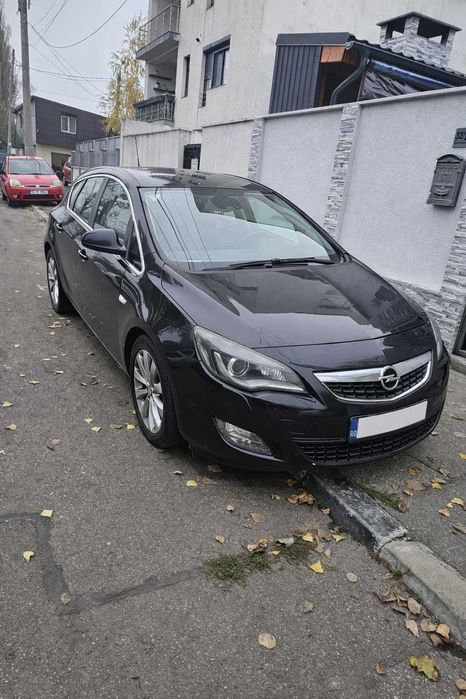 Opel Astra J 1.6 Benzină – Cutie automată - ITP 2026