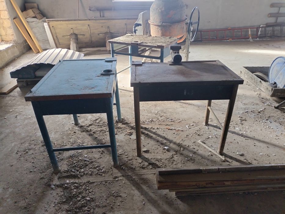 Продам стол слесарный