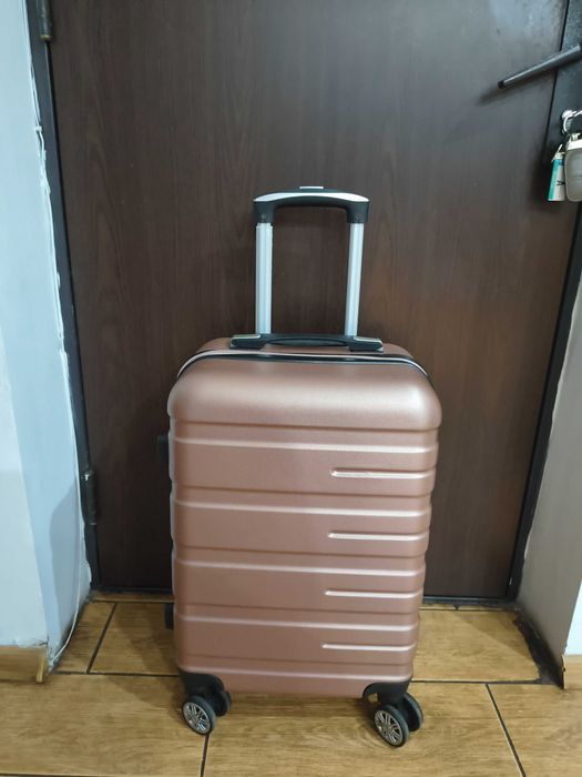 Troler mic pentru cabina