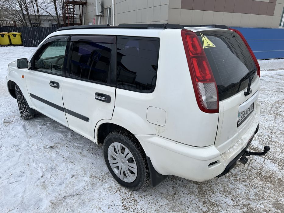 Ниссан Икстраил 2.0