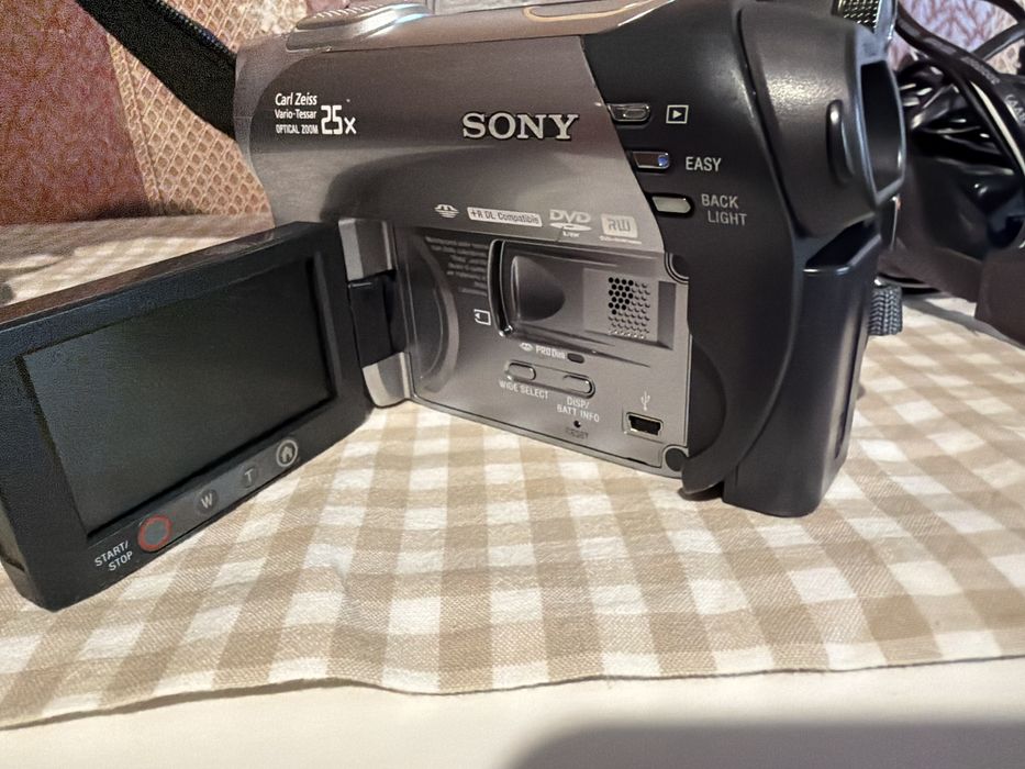 Видео камера продается Sony