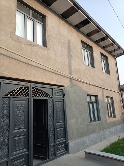 Срочна сотилади Уч кахрамон постдан 2.5 км кирганда парвоз махалла 3 с