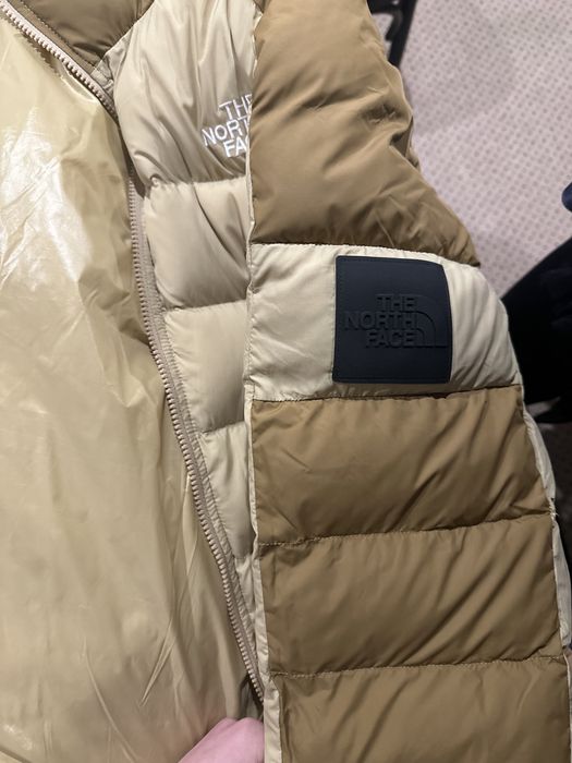 Vand geaca The North Face 700 noua cu eticheta