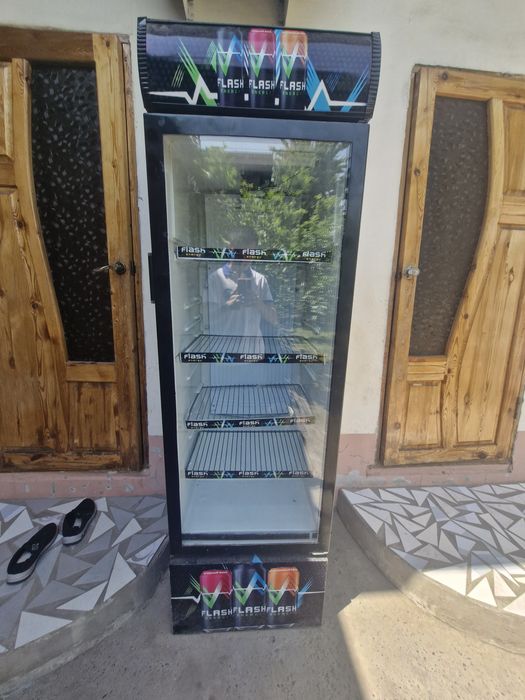 Холодильник продаётся