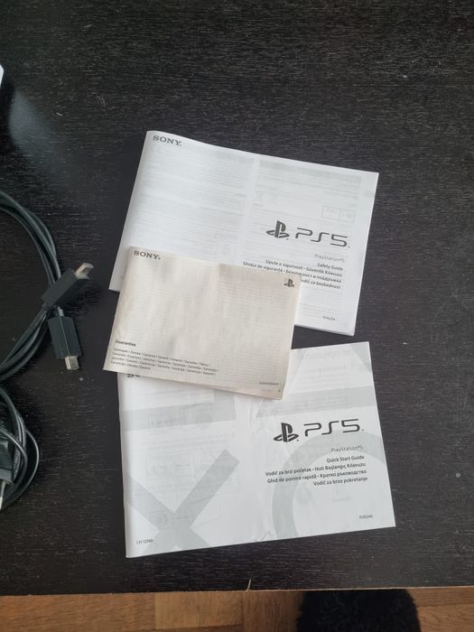 PlayStation 5 Disc Edition (CFI-1216A) + 2 контролера + Акаунт с игри