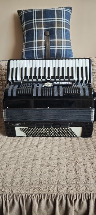 Акордеон weltmeister s4