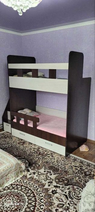 Детская двухярусная кровать