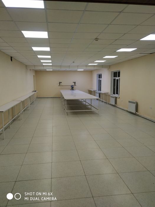 Кибрай тумани Ботаника м.ф.й да ишлаб чикариш биноси сотилади