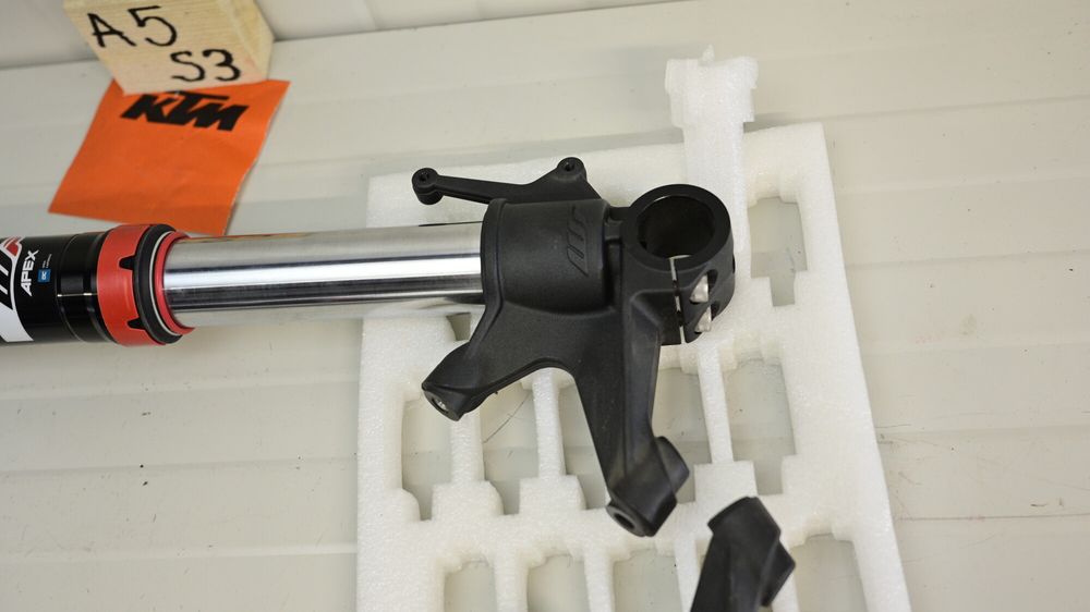 KTM 890 Duke  2021 2022  telescoape Tuburi furca fata WP Apex