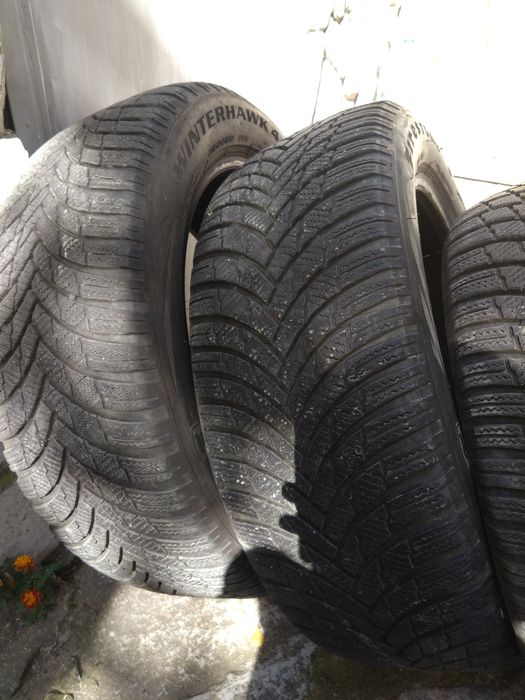 Firestone Winterhawk 215/55/17 98V XL