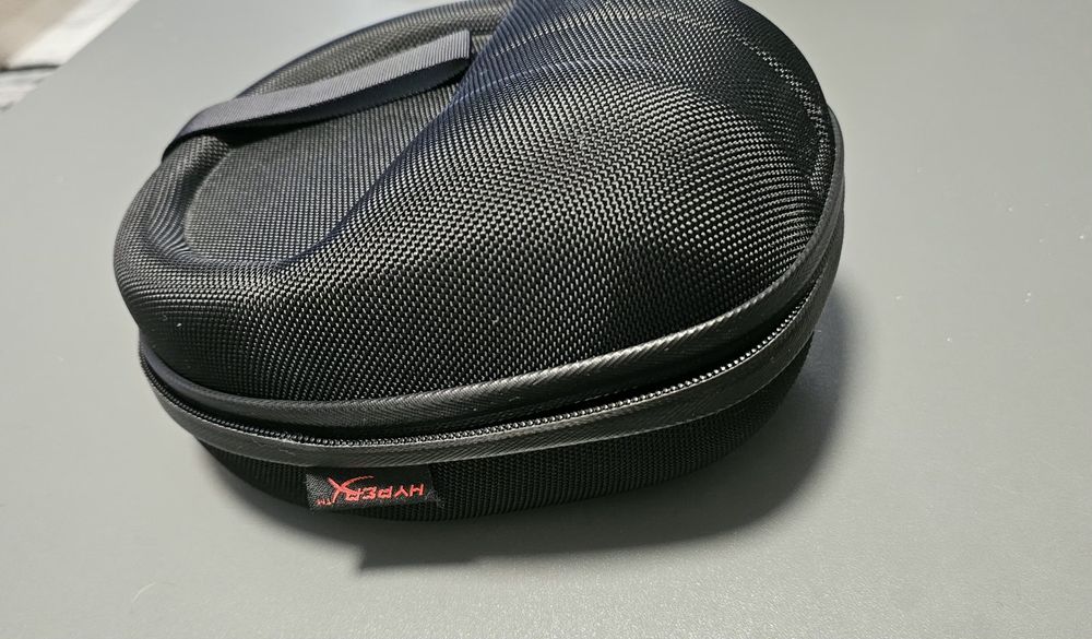 Carcasa pentru casti gaming HyperX Cloud, Negru