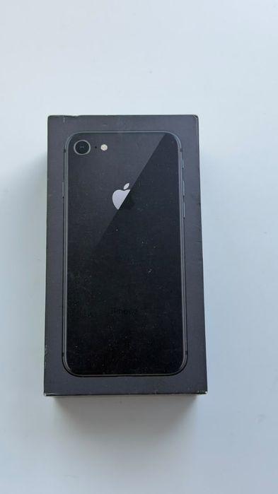 Продам iPhone 8, 64 gb, за 50000