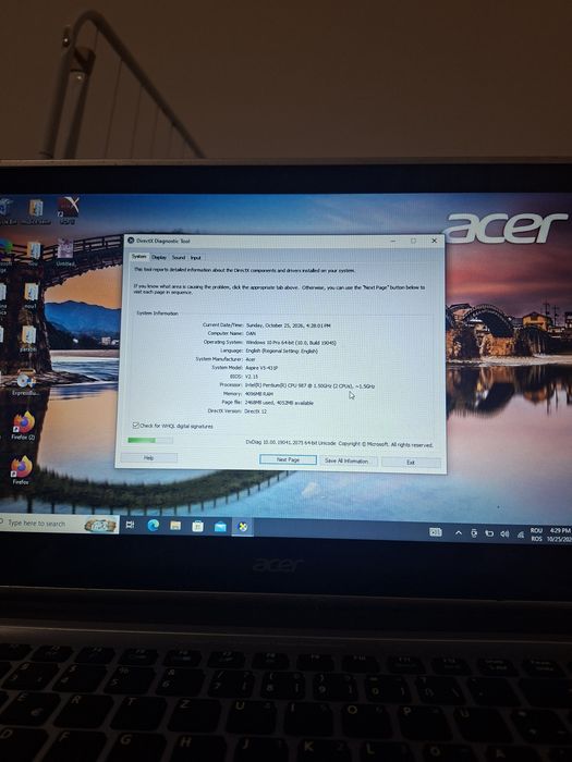 Vând laptop Acer cu touchscreen