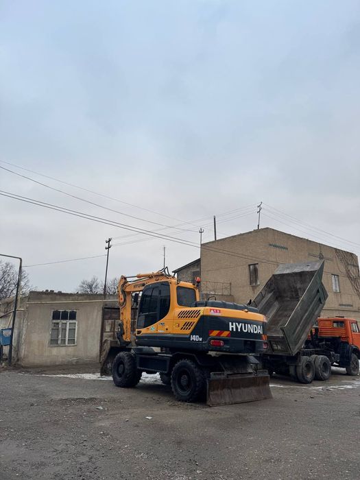 Hyundai 140 Sotiladi