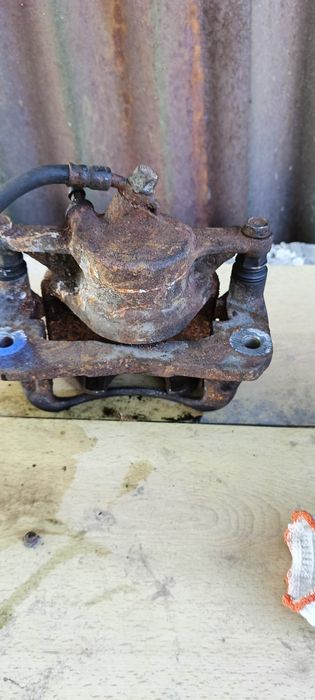 Супорд на Камри 25, рабочий цилиндр главный тормозной