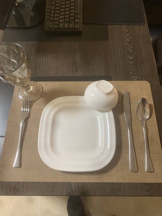 ресторан кафе учун тарелка кошик вилка сотилади