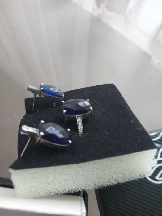 Елегантен сребърен комплект  със сапфири