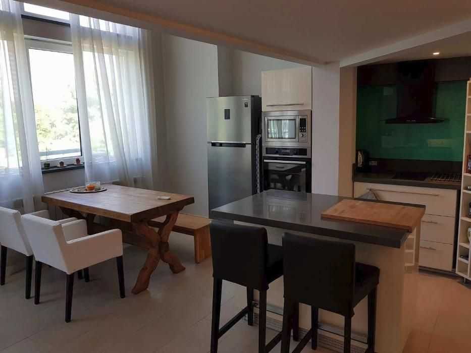 Продава се Тристаен апартамент в София, Овча купел - 138 кв.м за 1414 €/кв.м - Снимка #1