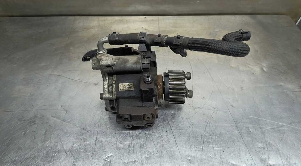 Pompa injectie VW Touran  1.6 TDI cod 03L130755E