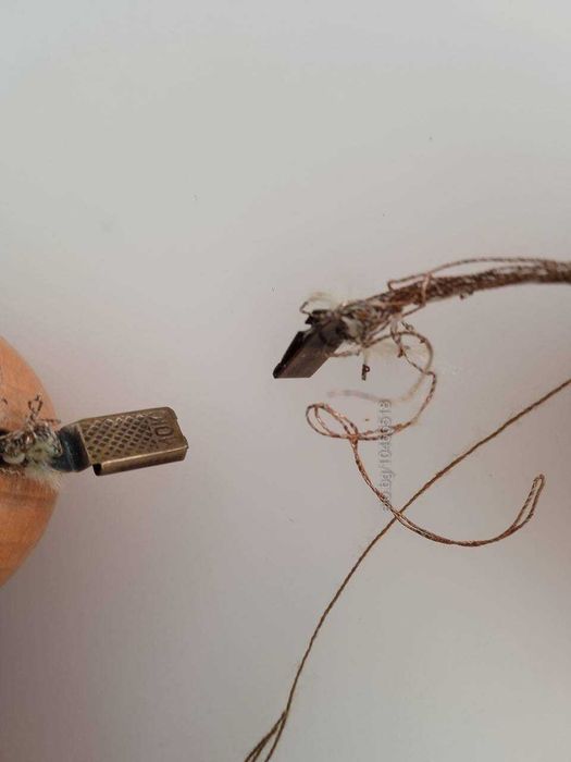 Гердан дървен с мънисто 28 мм