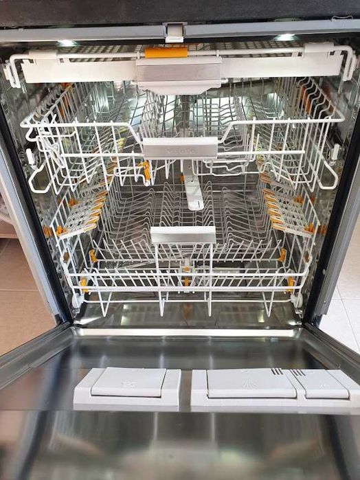 LED - Wi-Fi - Чернo Miele Auto Open Съдомиялна - Частично Вграждане